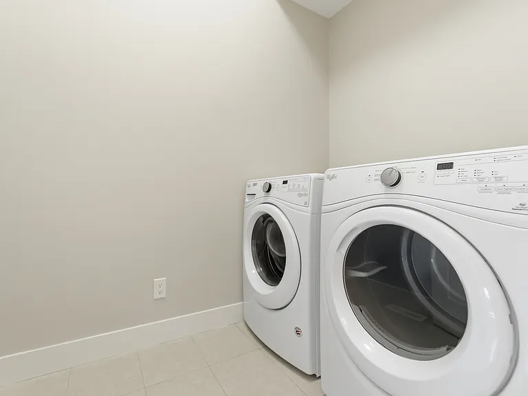 7 McLean Bnd — Photo 32