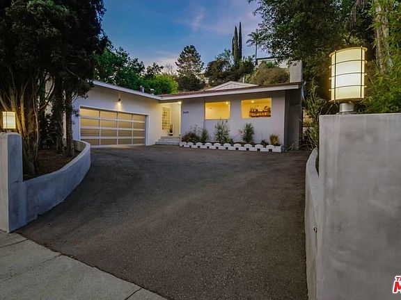3rd image of 3140 Laurel Canyon Blvd
