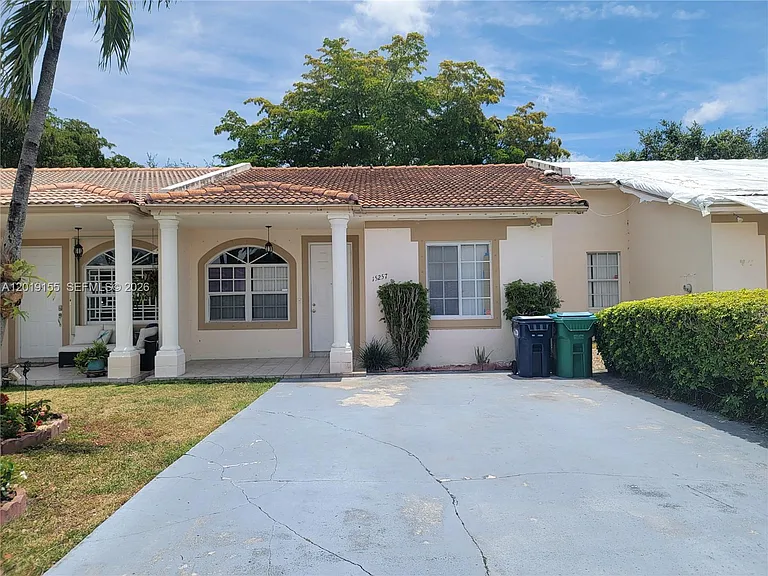 15257 SW 138th Ct — Photo 1