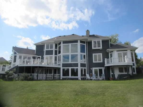 1428 Sevan Lake Ct, Fort Wayne, IN 46825