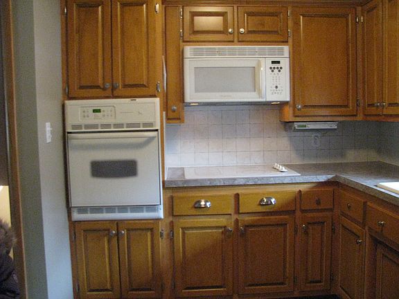 Kitchen w/Built-Ins -11 x8