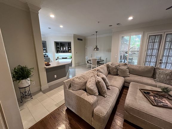 4th image of 5969 Kensington Dr