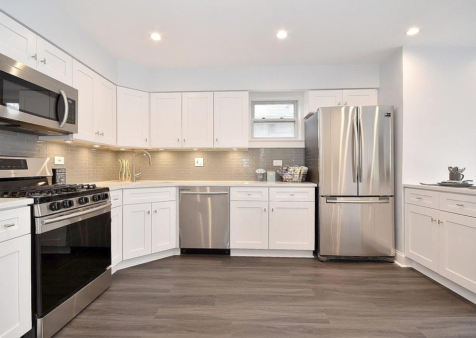 1st image of 6243 N Sayre Ave #1