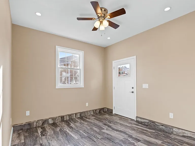 6 Latchkey Ln — Photo 11