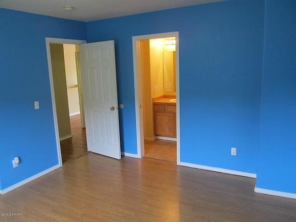 4th image of 13749 Hunterwood Ln #104