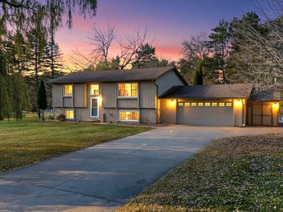 2835 Laurel St S, Cambridge, MN, 55008