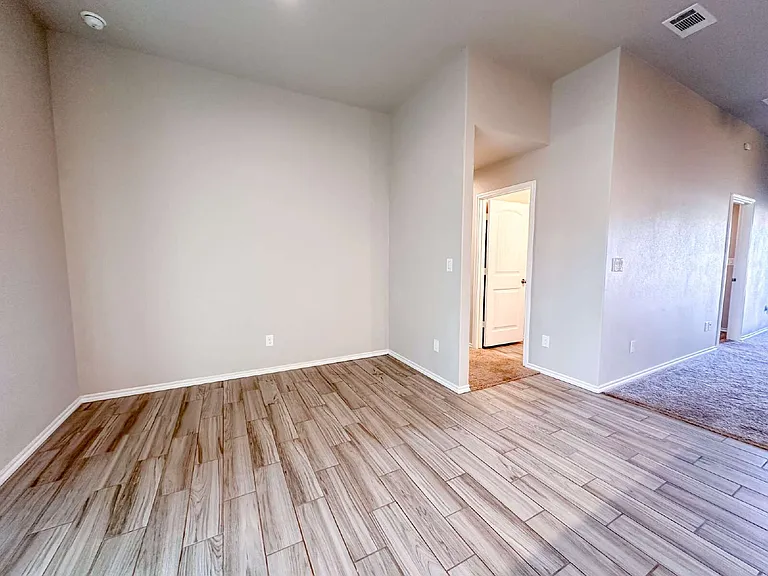 10423 Waverly Ave — Photo 10