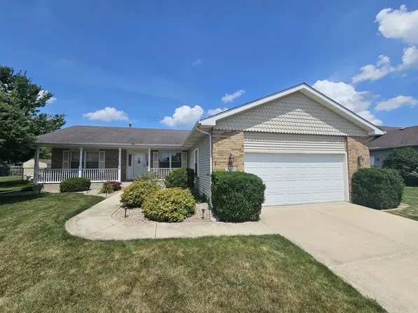 762 Carriage Dr, Lowell, IN 46356