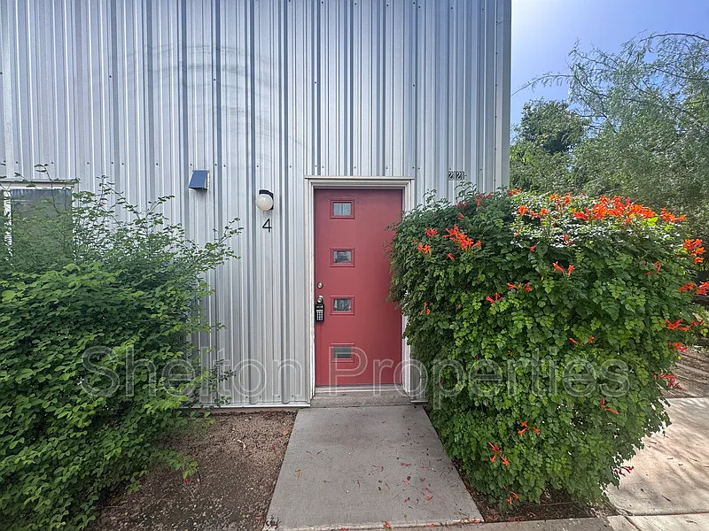 3 bed, 2.5 bath, 1500 sqft, $1,745 — Photo 1