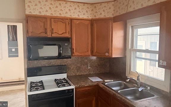 3rd image of 4059 Mauch Chunk Rd