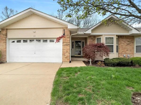 119 Southern Oaks Dr #3A, Saint Charles, MO 63303