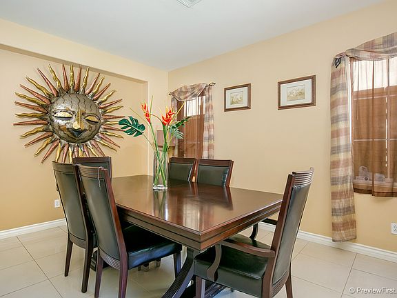 4th image of 25249 Silverwood Ln