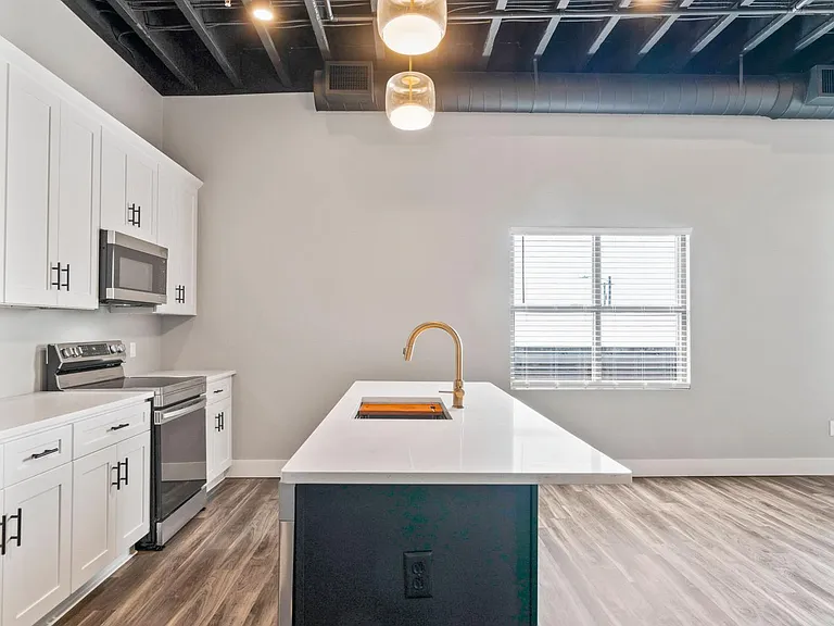 125 E Prince St #203 — Photo 10