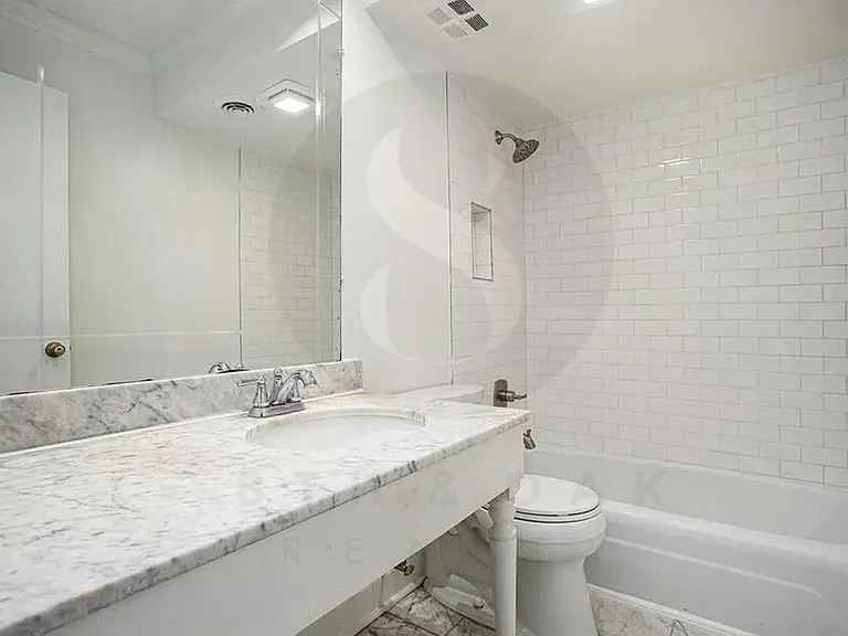 3121 Colonial Way #E — Photo 12