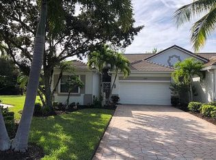 925 Fairhaven Ct, Naples, FL 34104