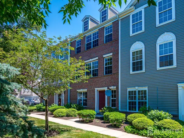 41 Rojewski Way, Parlin, NJ 08859