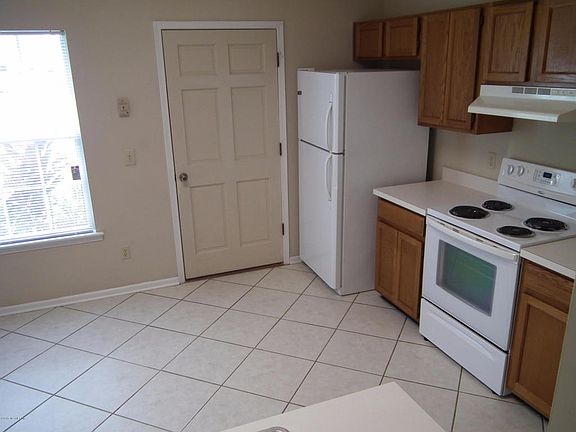 5th image of 11668 Lazy Willow Ln