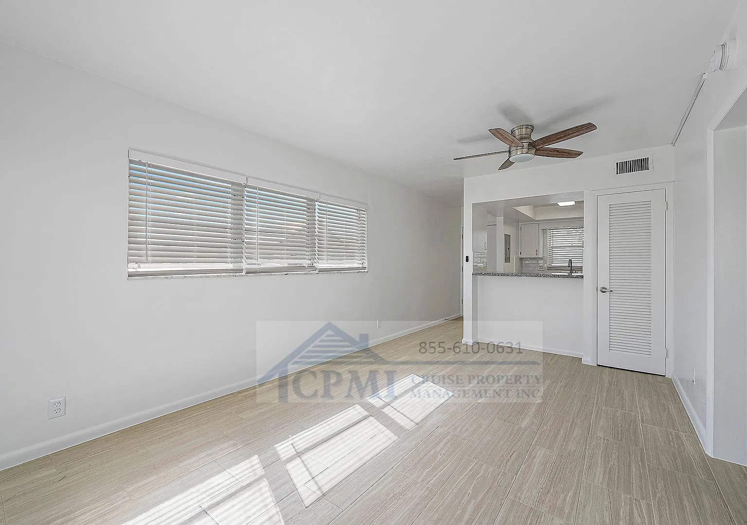 Ocean House - 360 Fiesta Ave Jupiter, FL 33469 — Photo 4