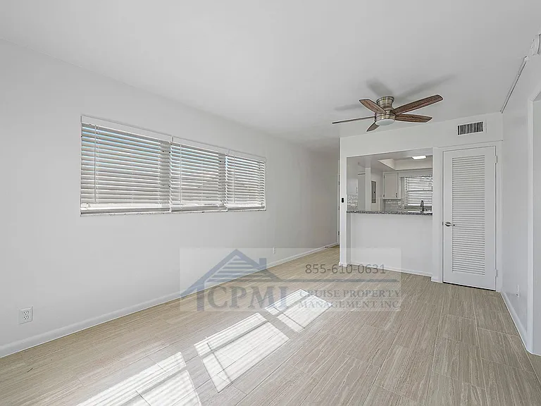 Ocean House - 360 Fiesta Ave Jupiter, FL 33469 — Photo 4