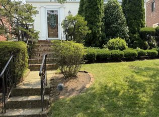 80-07 192nd St, Jamaica, NY 11423