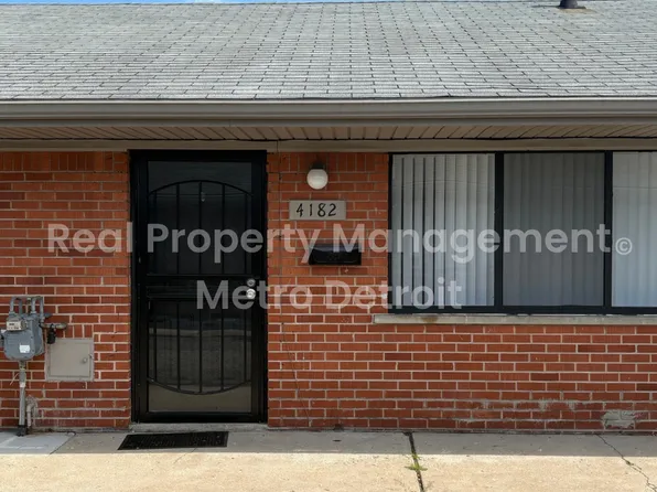 4182 Drouillard St, Lincoln Park, MI 48146