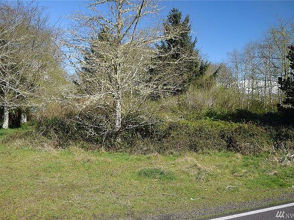 2nd image of 650 Duck Lake Dr NE