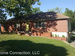 6822 N Charlotte St, Gladstone, MO 64118