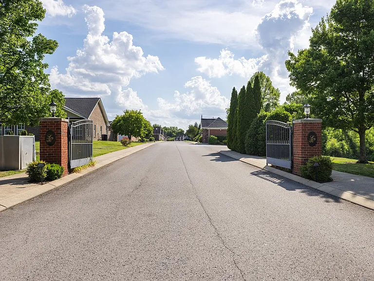 395 Devon Chase Hl #1004 — Photo 33