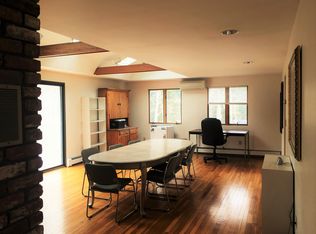 211 Middle Rd, Chilmark, MA 02535