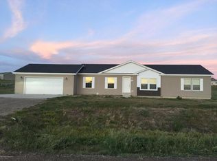 2634 Bull Run Dr, Watford City, ND 58854