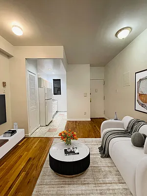 Rented by Oxford Property Group | media 12