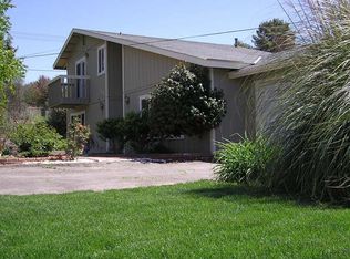 809 Country Club Dr, Escondido, CA 92029