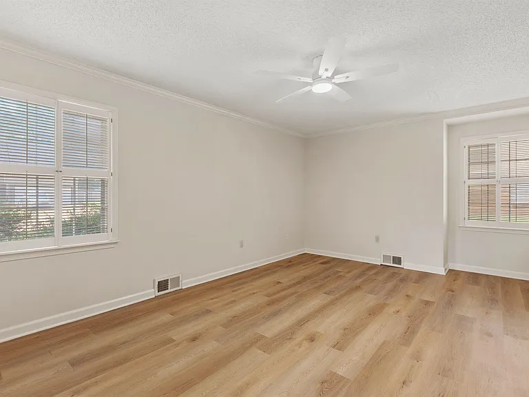 8604 Sandpoint Dr — Photo 13