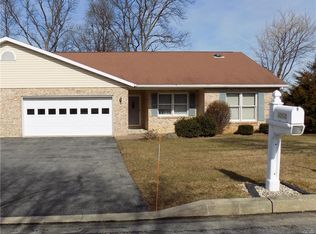 4050 Mink Rd, Emmaus, PA 18049