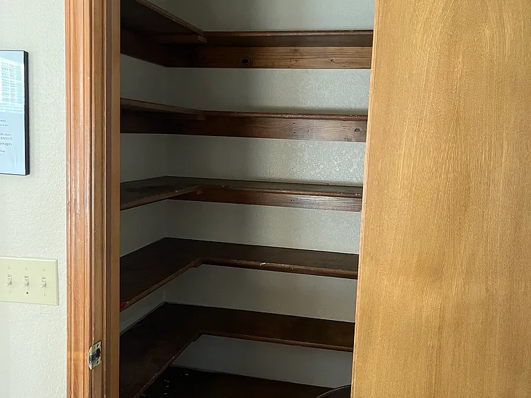 900 E Peachtree Ter — Photo 12