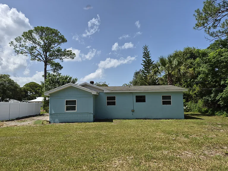 7303 Roberts Rd — Photo 5
