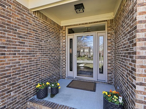 4th image of 5271 Edward Ct