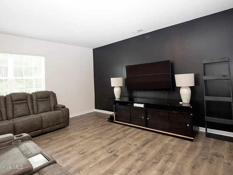 1179 Misty Creek Dr — Photo 11
