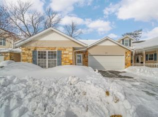 2263 Whispering Oaks Ct, Highland, IN 46322