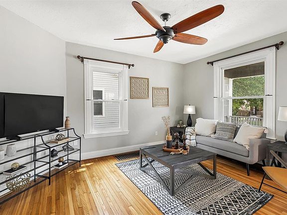 5th image of 3627 Commonwealth Ave
