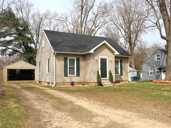 2nd image of 1705 Baker Dr