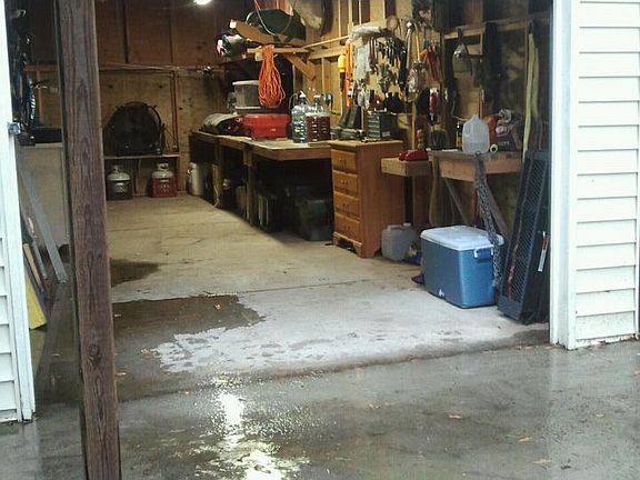 3rd image of 144 Glenhill Dr