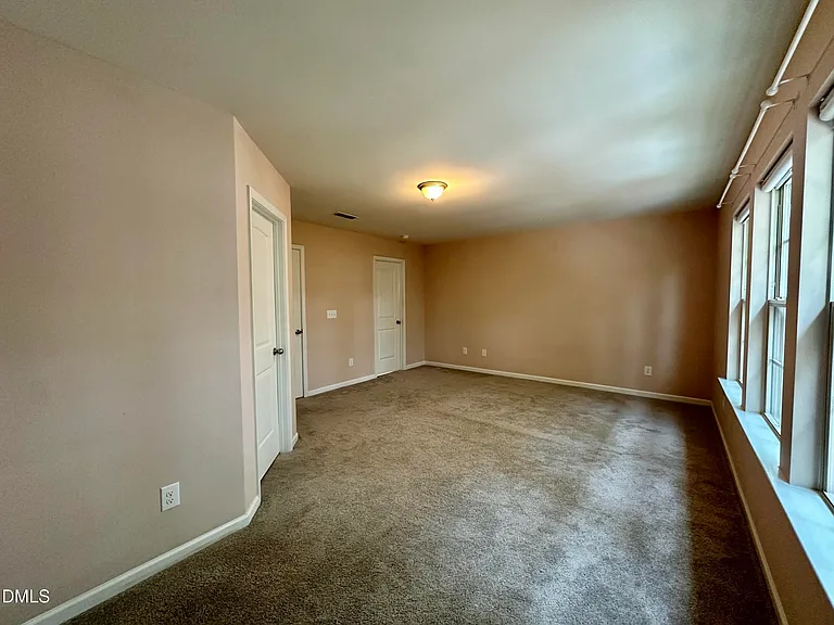 1415 Montonia St — Photo 15