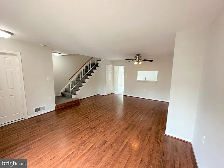 7822 Brookview Ct — Photo 2