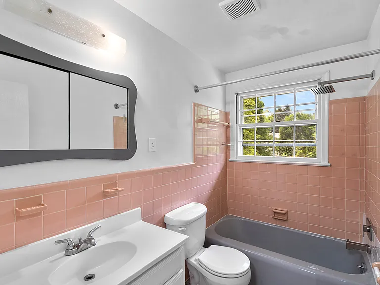4907 Elsmere Ave — Photo 11