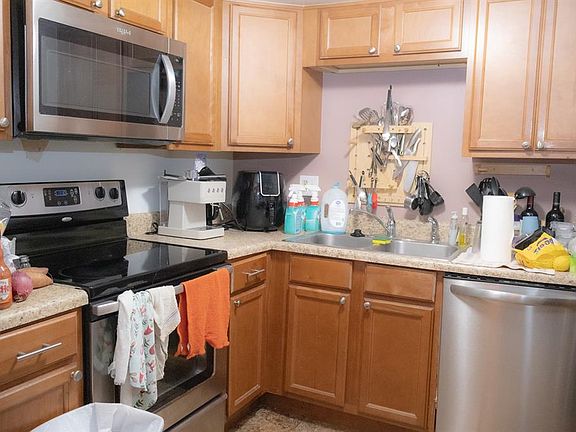 5th image of 922 Lake Destiny Rd Unit H