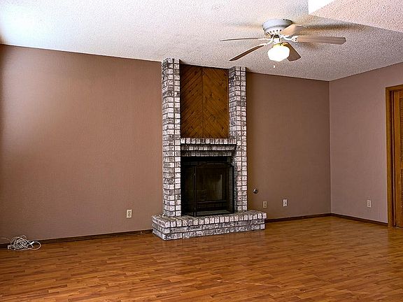 4th image of 1212 Night Hawk Dr