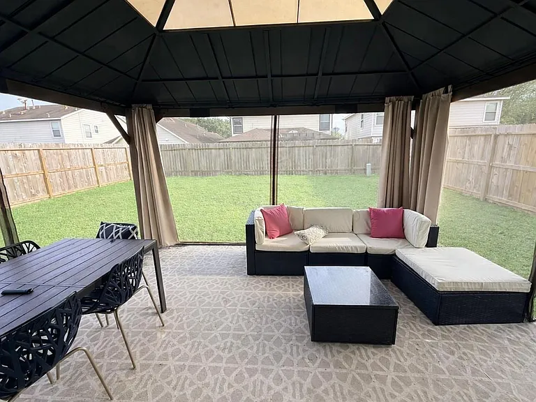 4215 Oakview Creek Ln — Photo 15