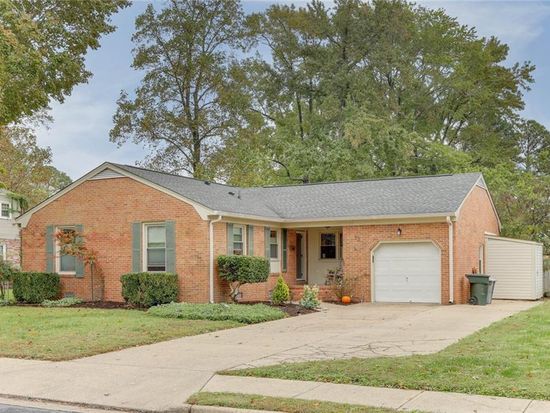 13 Holiday Dr Hampton Va 23669 Zillow