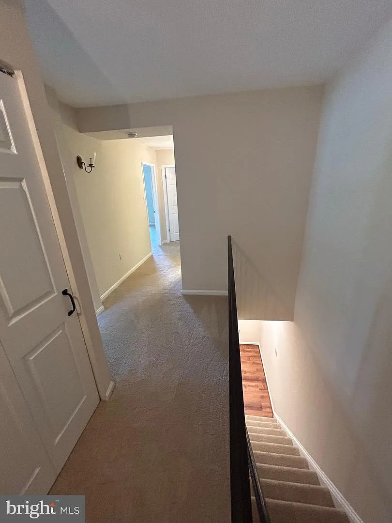 3 bed, 2.5 bath, 1584 sqft, $3,200 — Photo 2